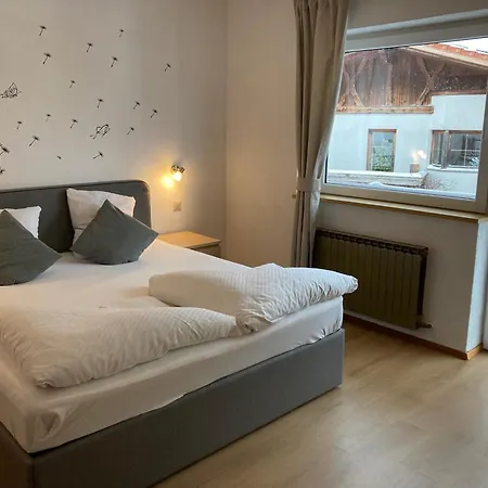 Wiesenhof Apartman *